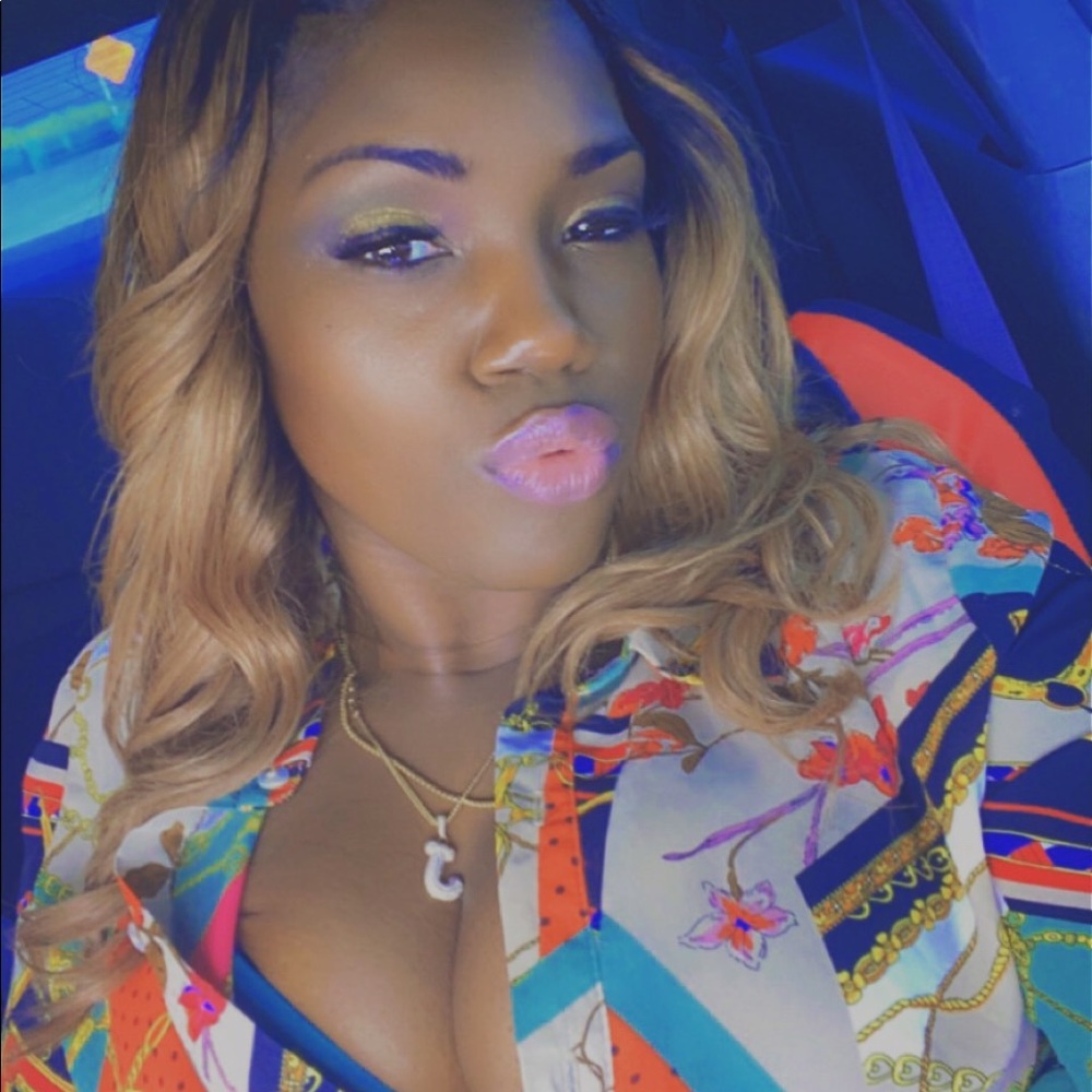 Meet your Posher, Jennifer